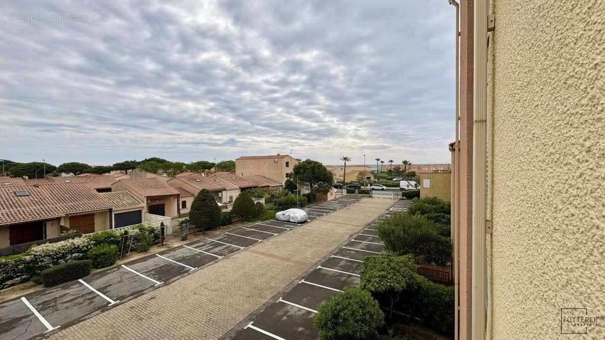 Bas de Saint-Pierre-la-Mer : Appartement T2 avec loggia ouverte - photo 17