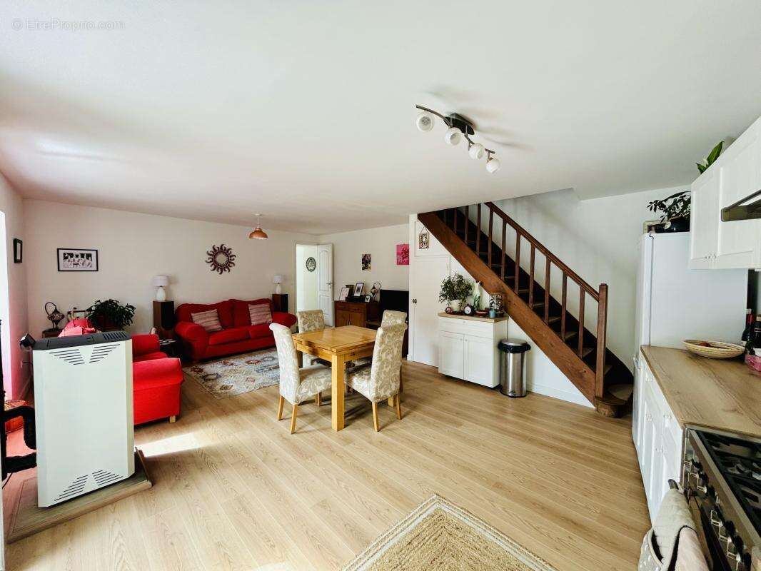 Propriété de Caractère avec Gîte, 6 chambres et Grange à Rén - photo 16