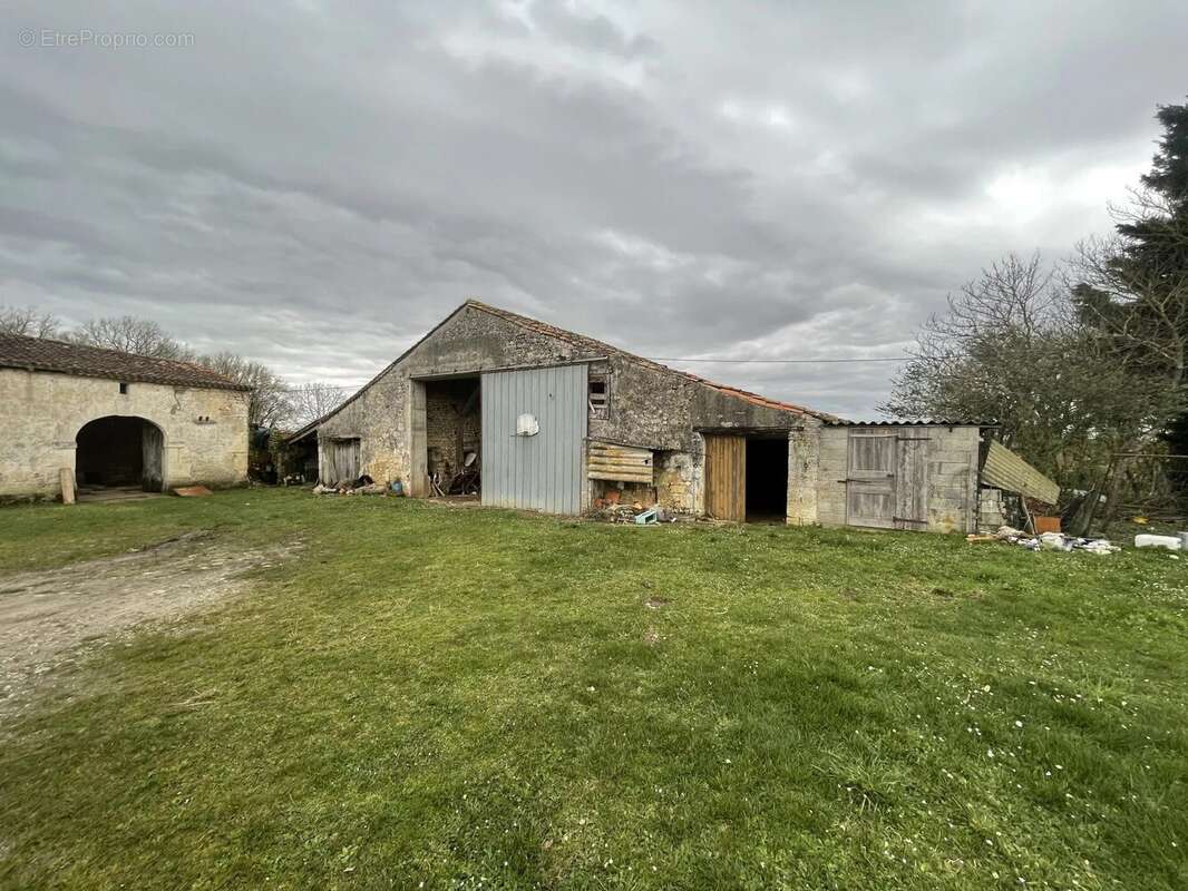 Maison à CHADURIE