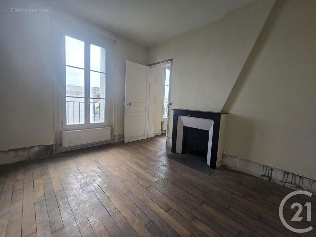 Appartement à SAINT-MAUR-DES-FOSSES