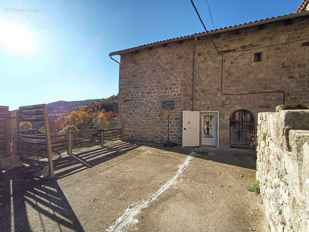 Maison à LABASTIDE-SUR-BESORGUES