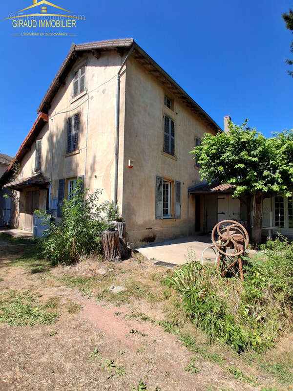 Maison à SAINT-NIZIER-SOUS-CHARLIEU