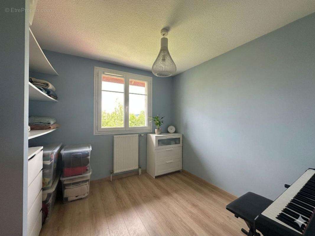 À Vendre - Rumilly (74150) - Maison avec garage et jardin - photo 7