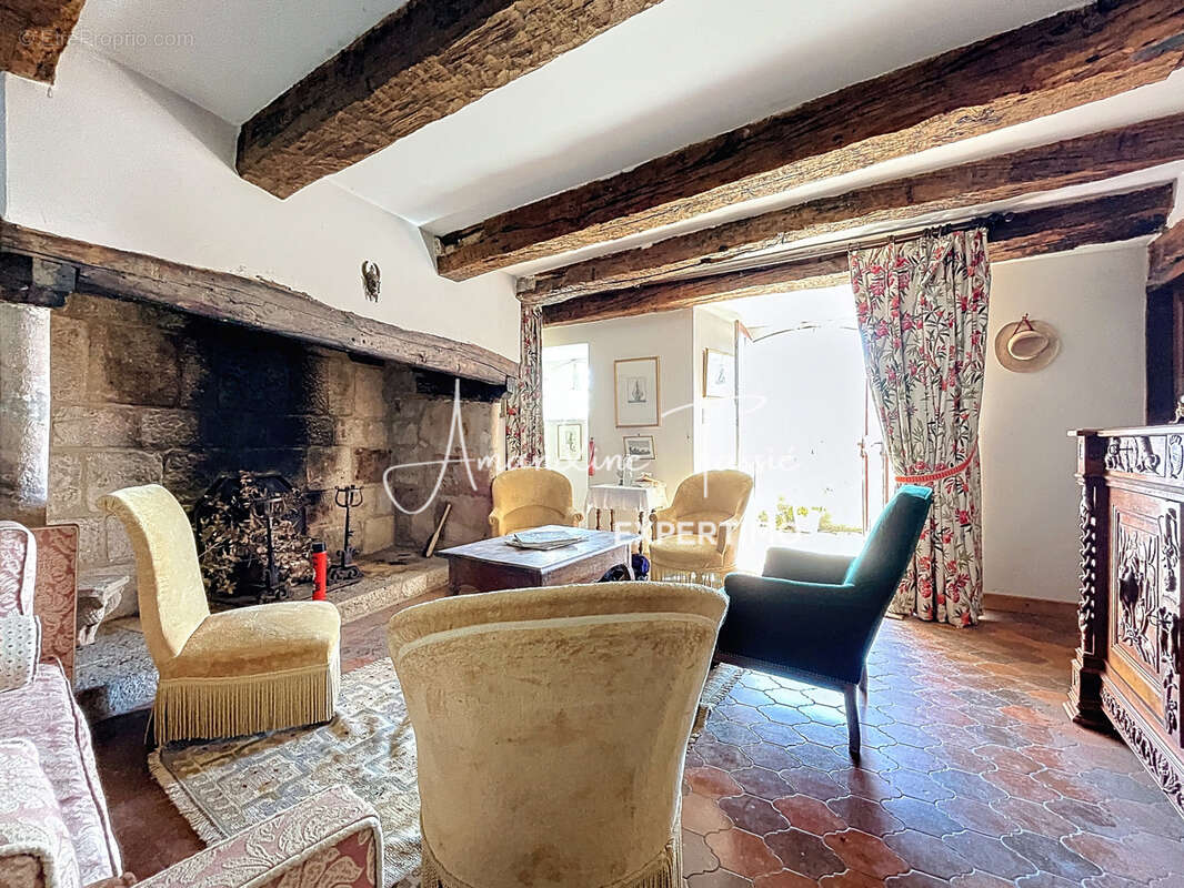 Maison à MONTJAUX