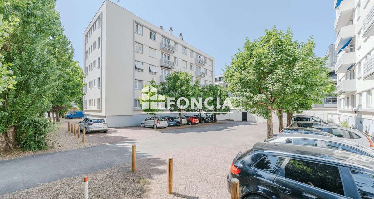 Appartement à LA RICHE