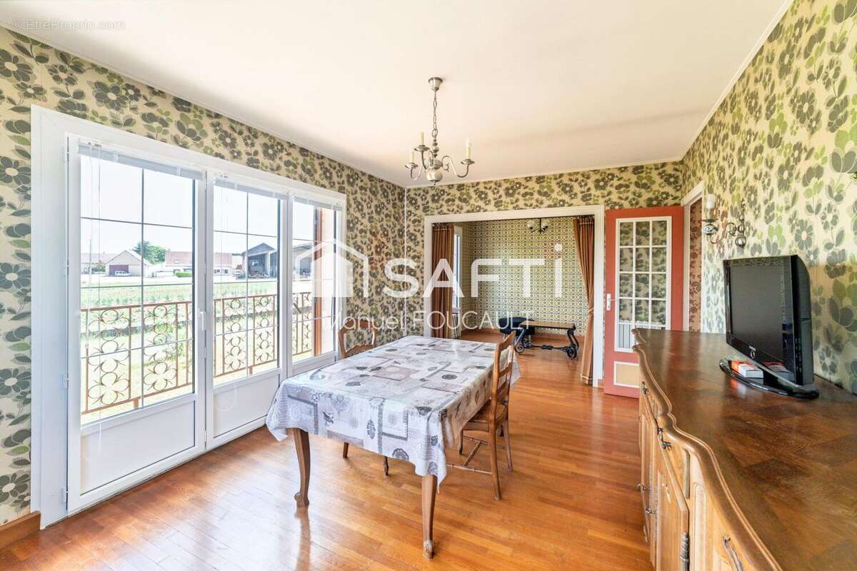 Photo 2 - Maison à BINGES