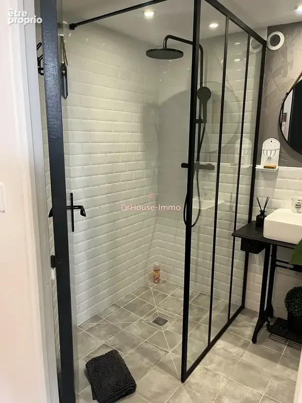 Maison 9 pièces 280 m² à vendre à Oyre (86220) - photo 15
