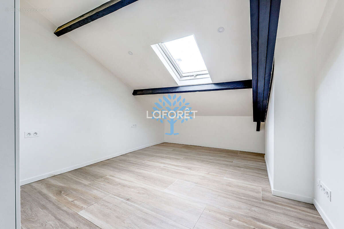 Appartement à PARIS-20E