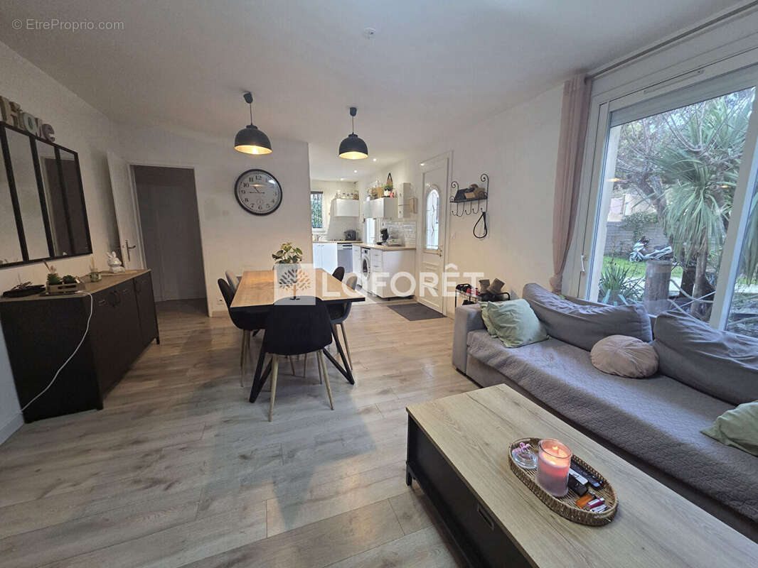 Maison à SAINT-MAXIMIN-LA-SAINTE-BAUME