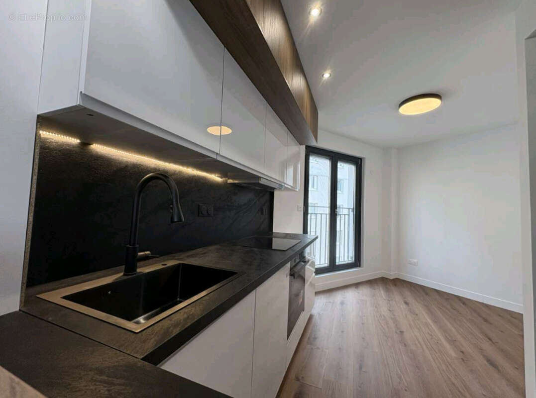 Appartement à PARIS-12E