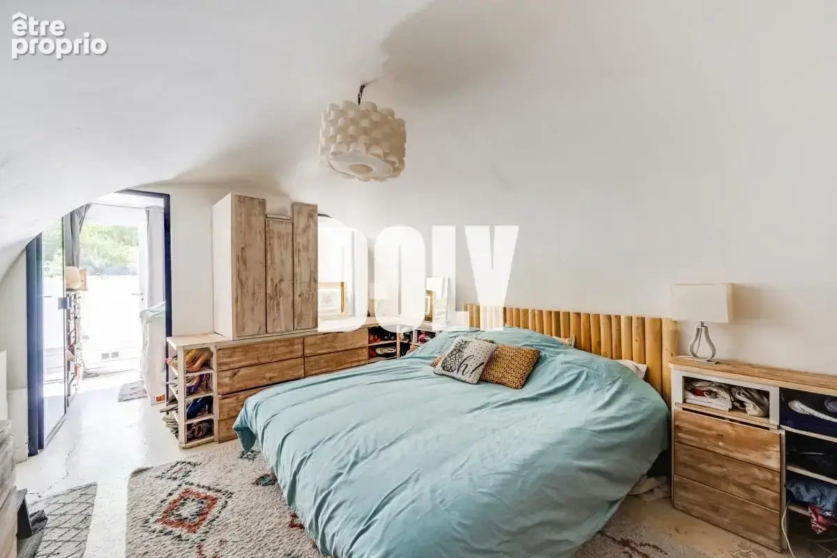 Doly - Duplex avec Jardin, un Ecrin de verdure au Coeur des Abbesses ! - photo 10