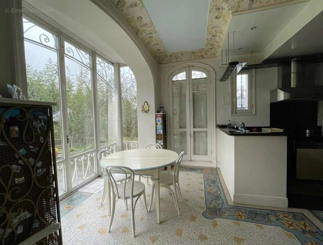 Appartement à SAINT-MAUR-DES-FOSSES