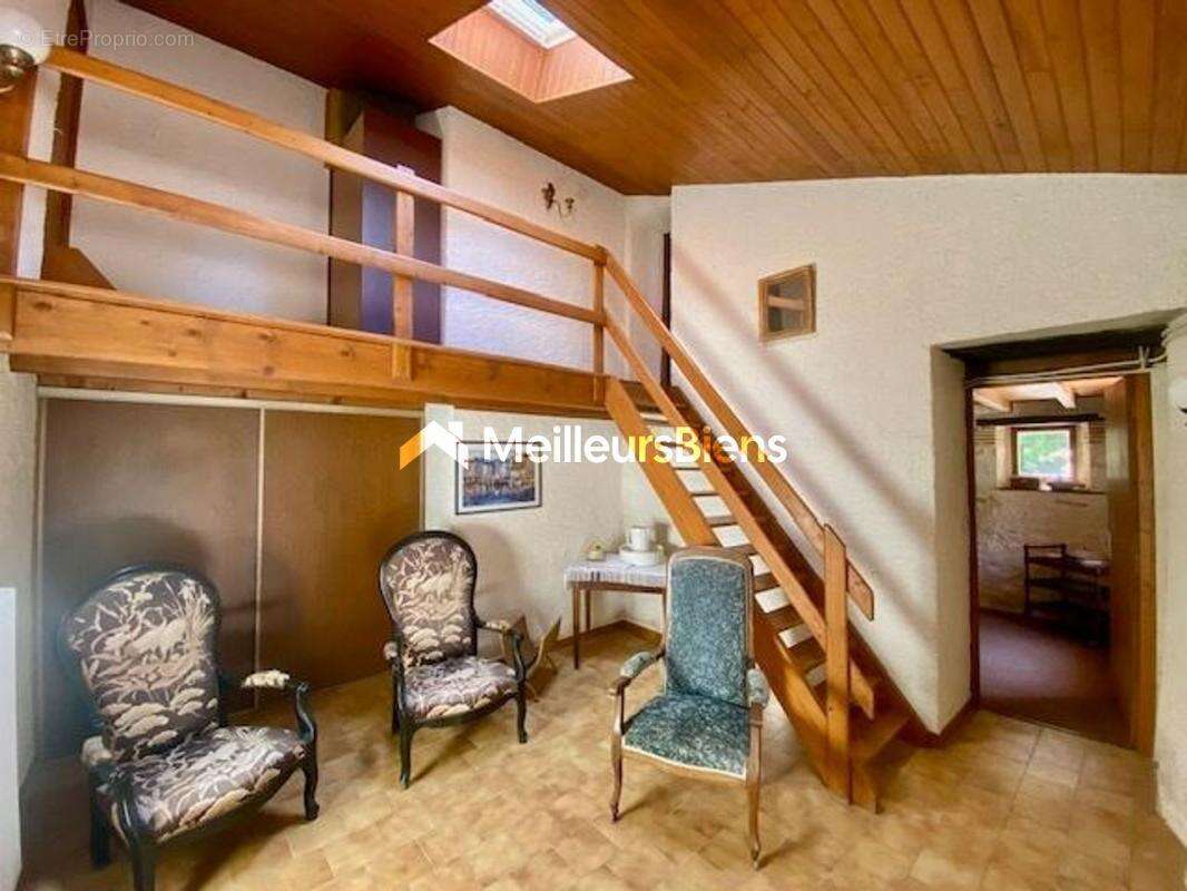 Maison à SAINT-CLAR