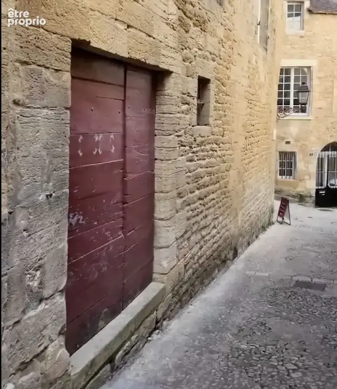 Commerce à SARLAT-LA-CANEDA