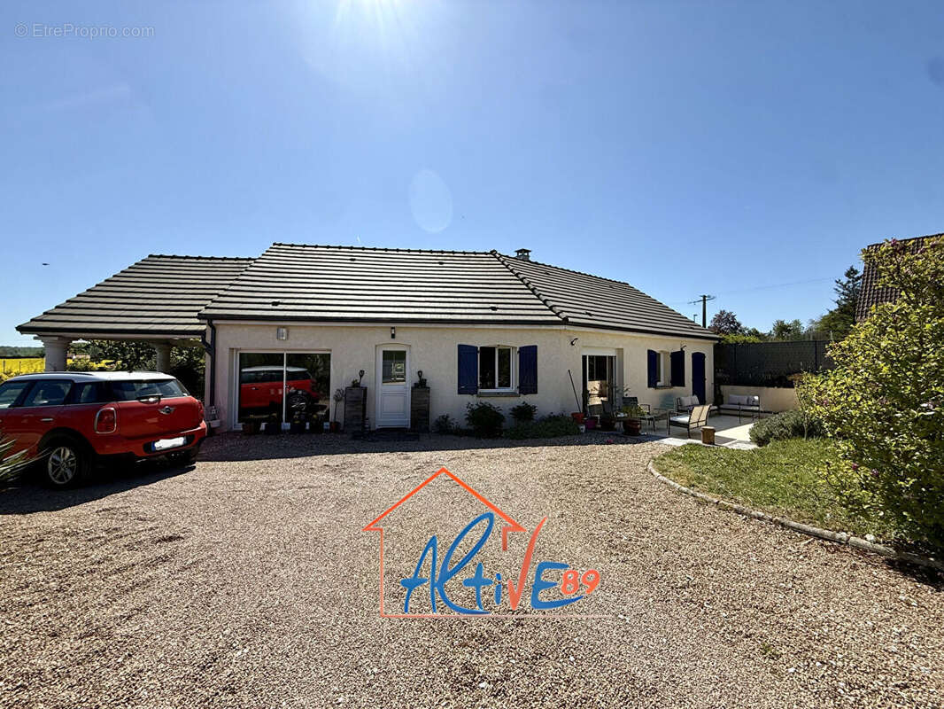 Maison à GUERCHY
