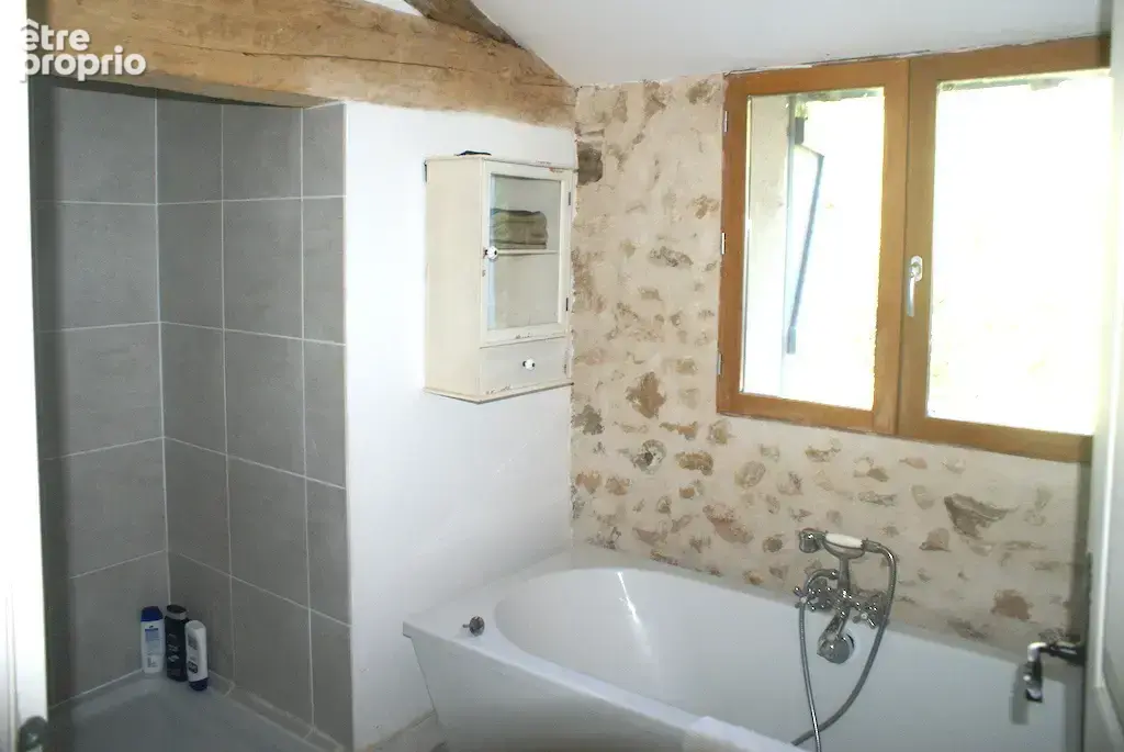 A VOIR. Belle maison en pierre de 4 chambres avec dépendances et vues sur terrain d'environ 2811m2 - photo 19