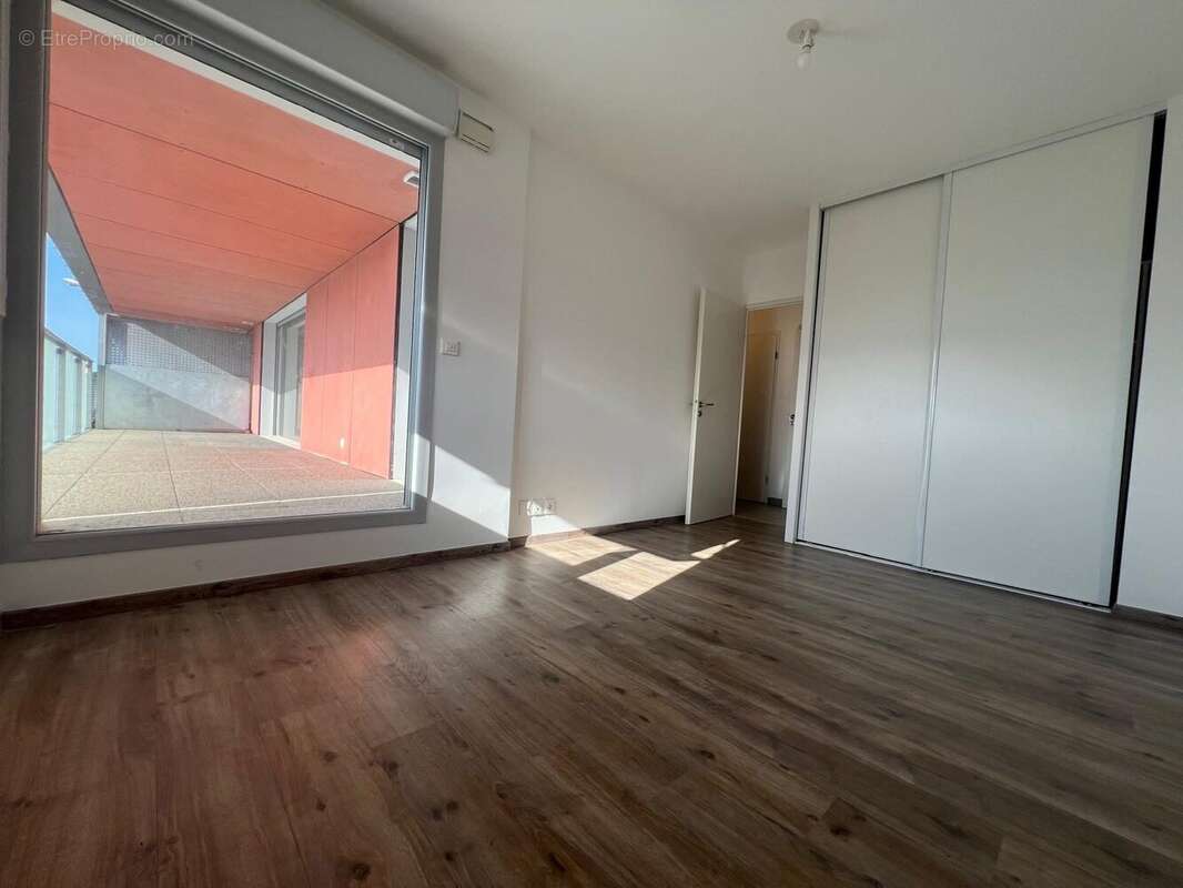 Chambre 1 - Appartement à BAYONNE