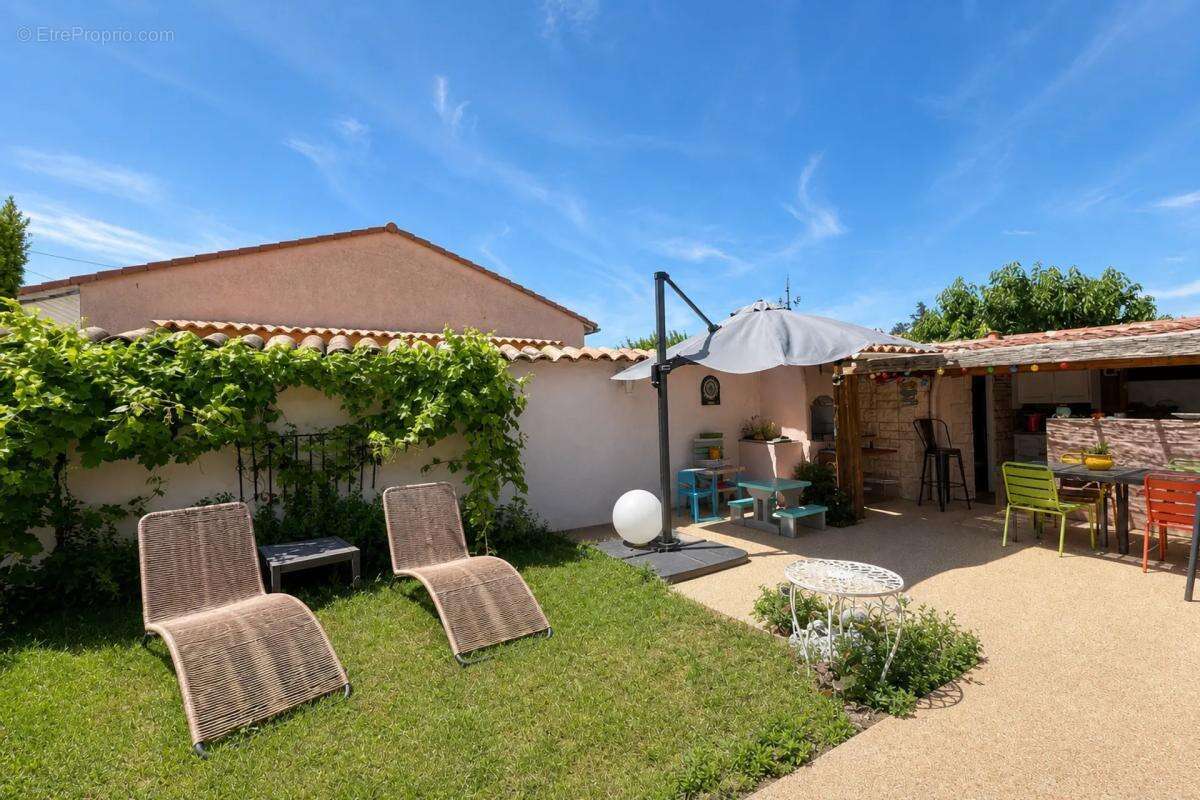 Maison de 5 pièces de 109 m² à Donzère - photo 3