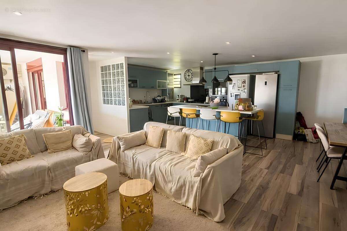 Appartement à SAINT-DENIS