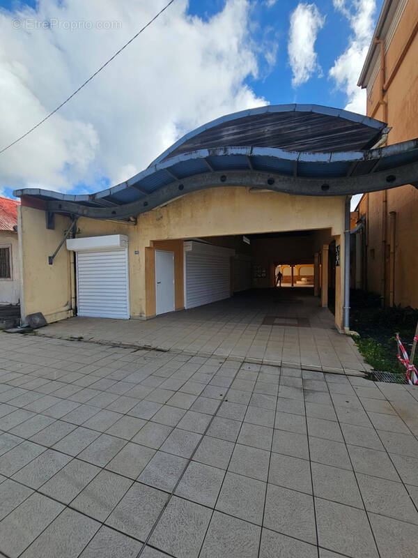 Commerce à LE MORNE-ROUGE