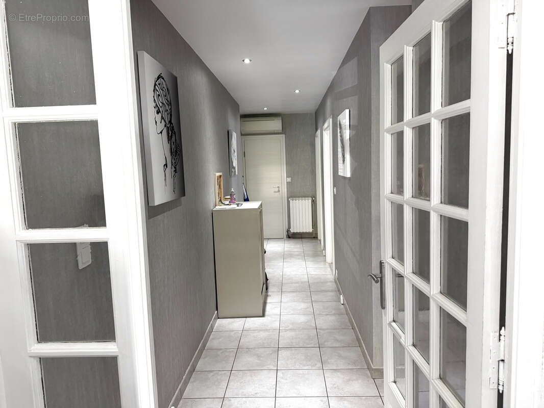 Maison à MONTAIGU-DE-QUERCY