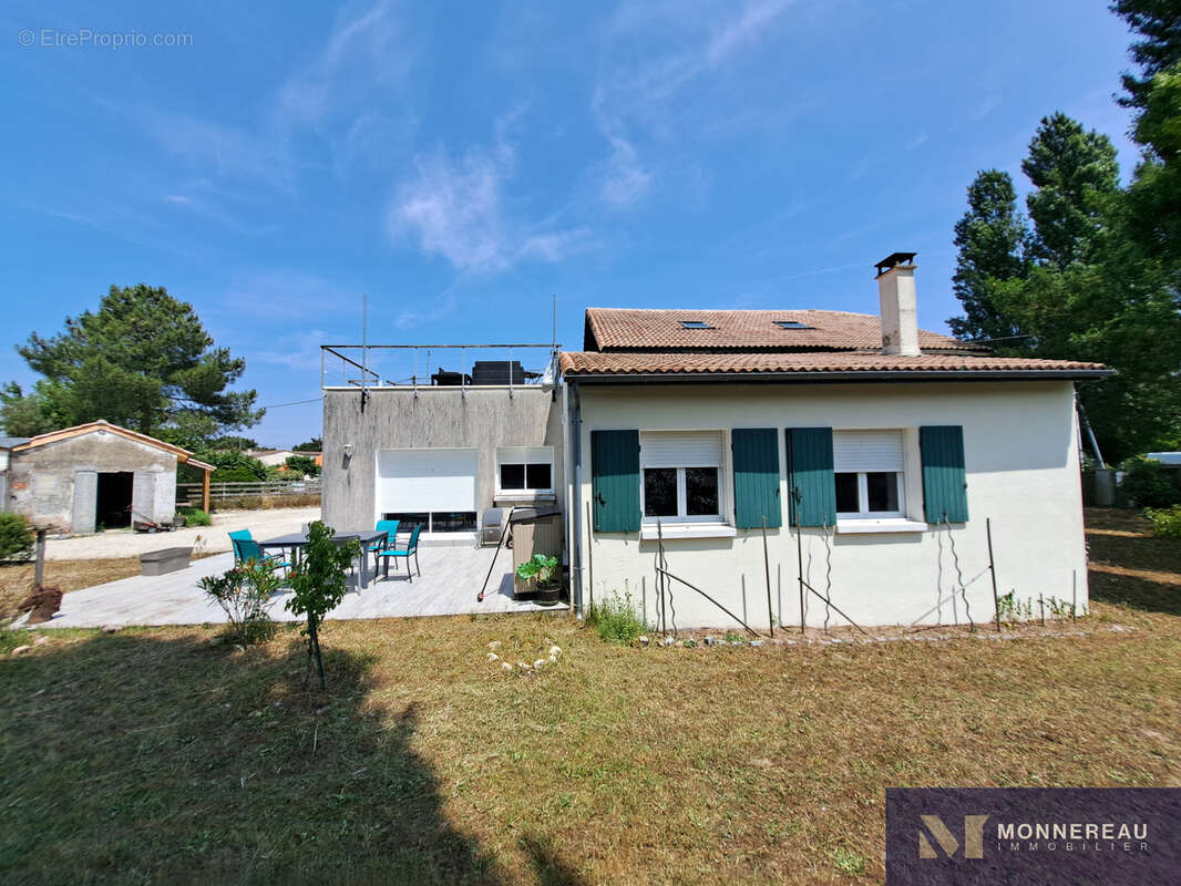 Maison à LA TREMBLADE