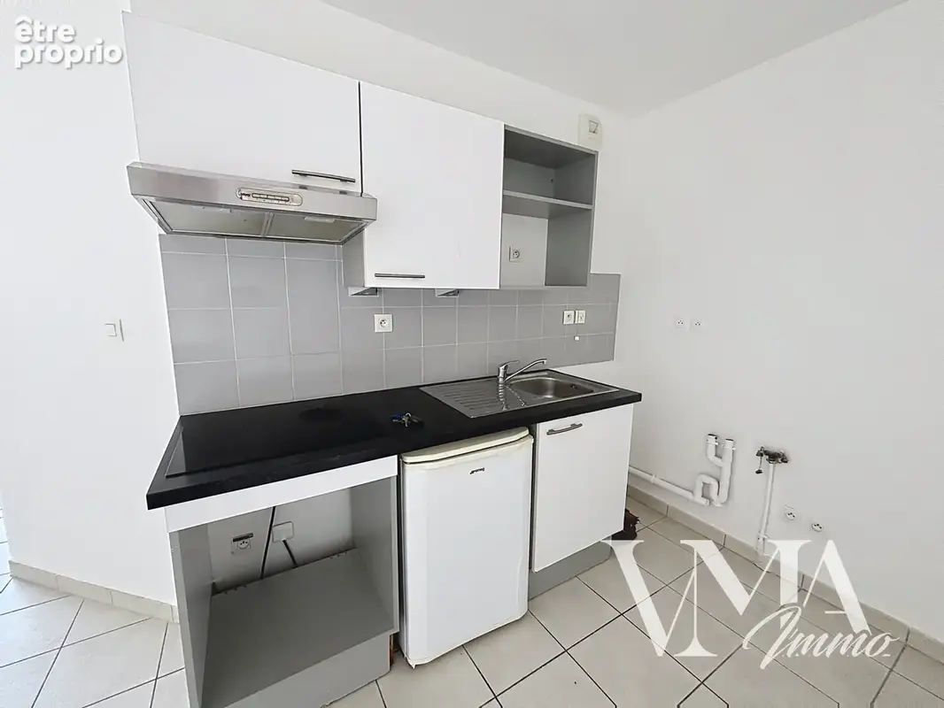 T2 de 39 M2 avec loggia  plus garage box fermé 69200 VENISSIEUX - photo 10