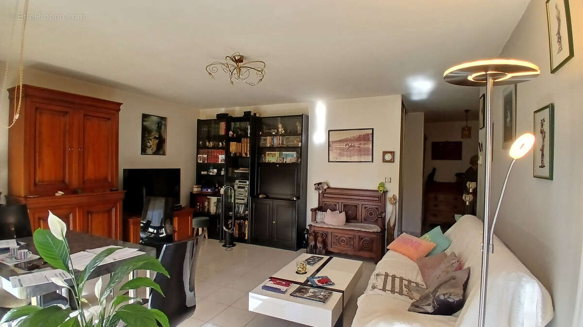 Autre à CARNOUX-EN-PROVENCE