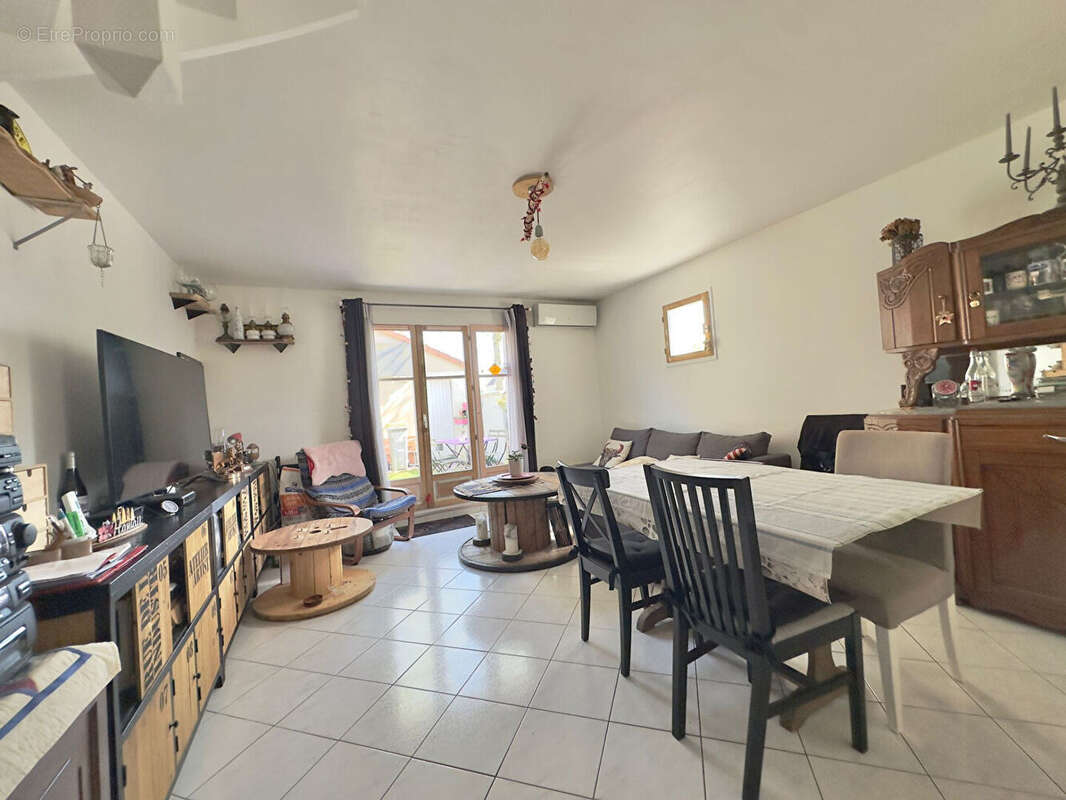 Maison à BAILLY-ROMAINVILLIERS