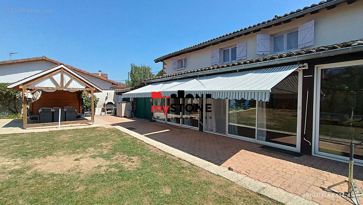 Bâgé le Châtel, ancienne ferme rénovée, 123 M² sur 683 m² - photo 17