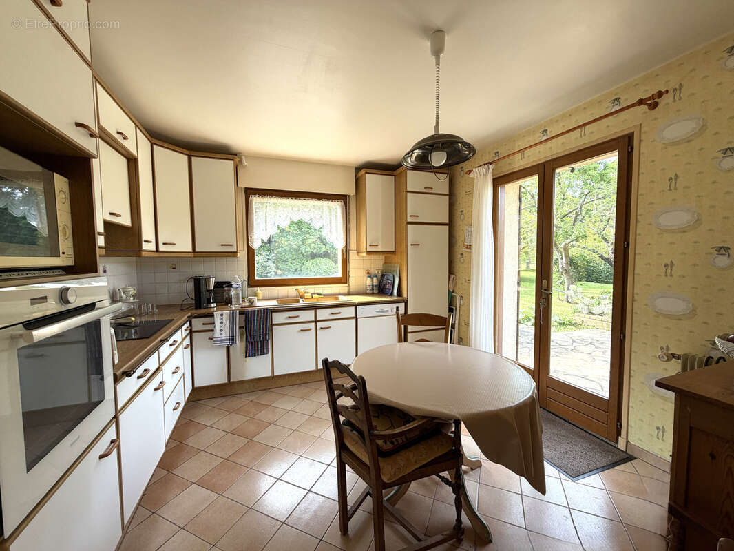 Maison à HOUDAN