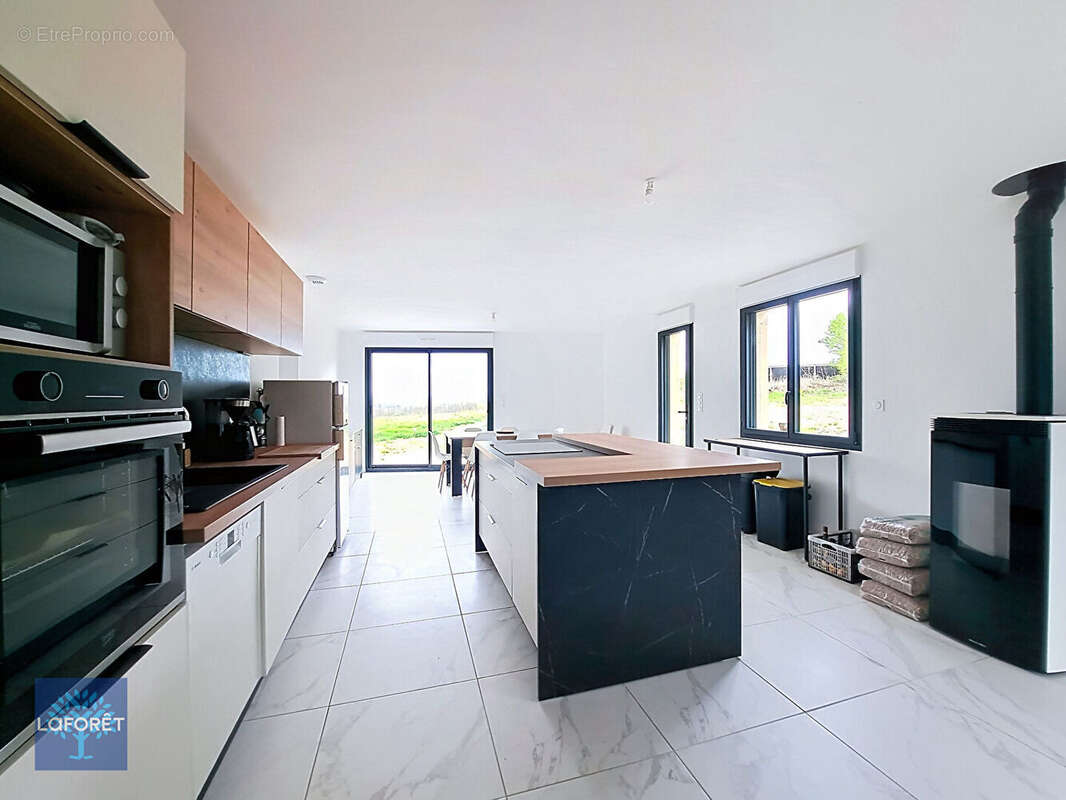 Maison à SAINT-ELLIER-DU-MAINE