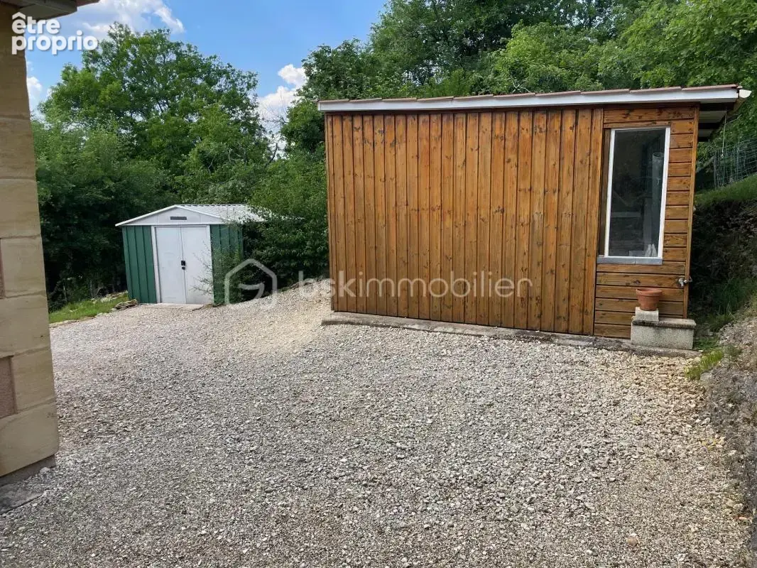 Maison sur sous-sol complet rénovée avec soins sur 3532 m² de terrain non clos - photo 20