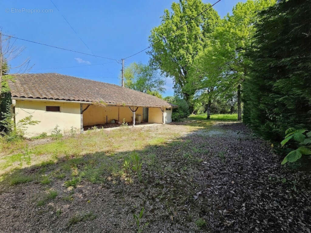 Demeure de caractère au cœur de la ville   450m2 -10 chambres- piscine sur parc de 8000m2 Coliving-Coworking- - photo 11