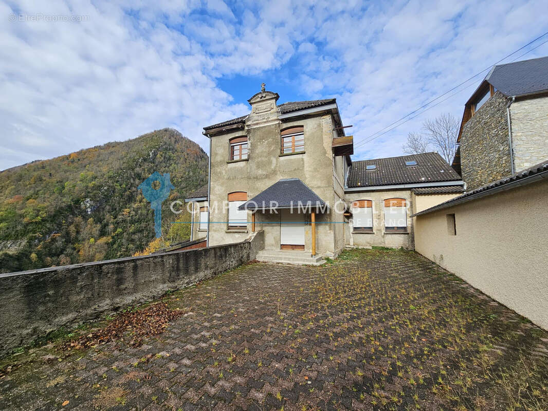 A vendre- Couledoux 31160 (Boutx)- Ancien Monastère de 520 m2 sur belle parcelle - photo 9