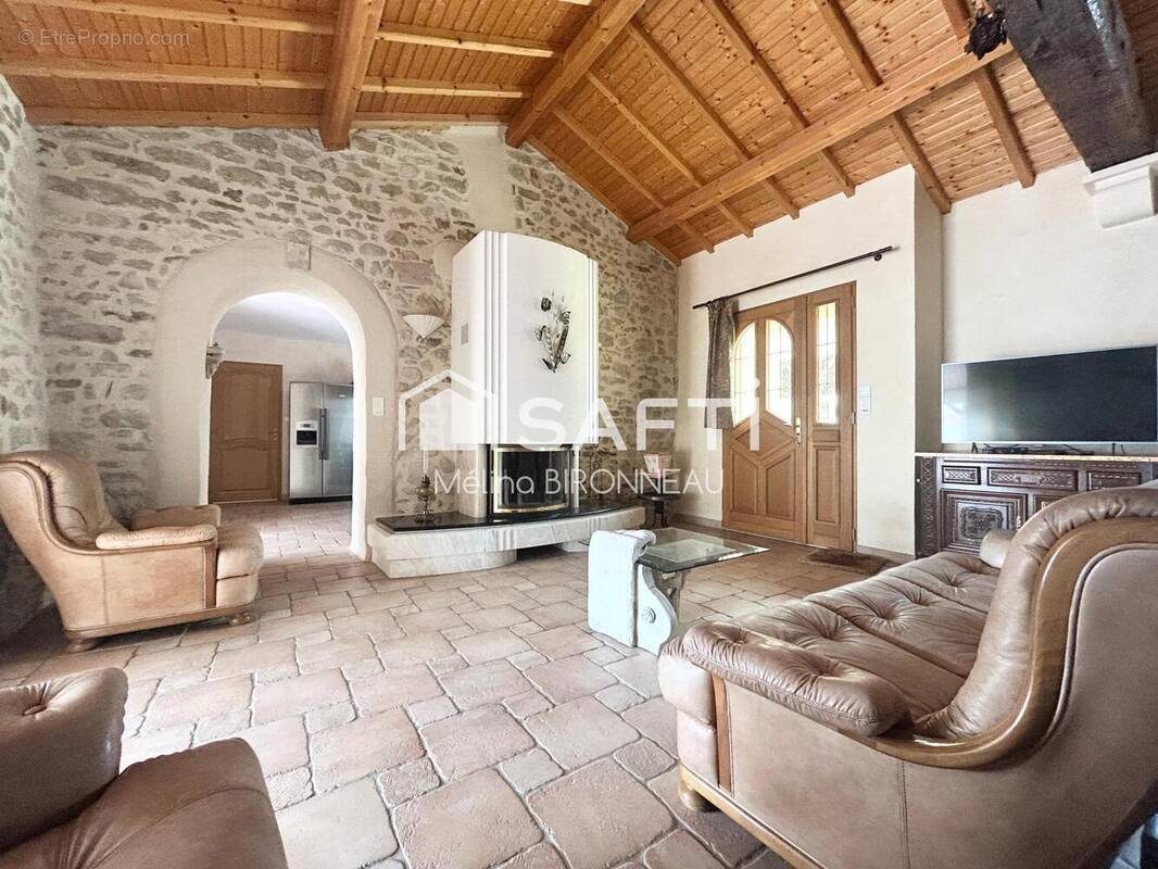 Photo 1 - Maison à AVRILLE