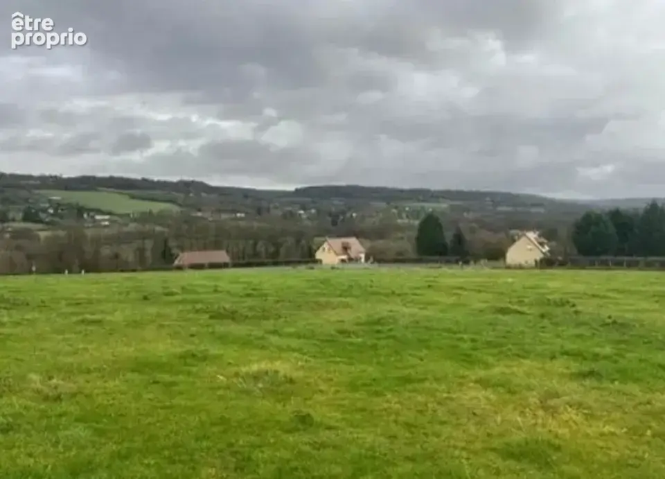 Terrain à SAINT-MARTIN-DE-MAILLOC