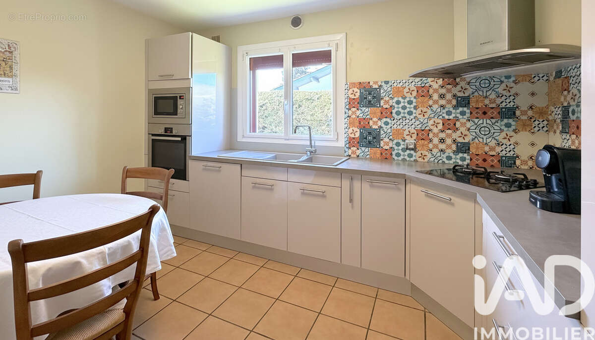 Photo 3 - Maison à SAINT-PIERRE-D'IRUBE