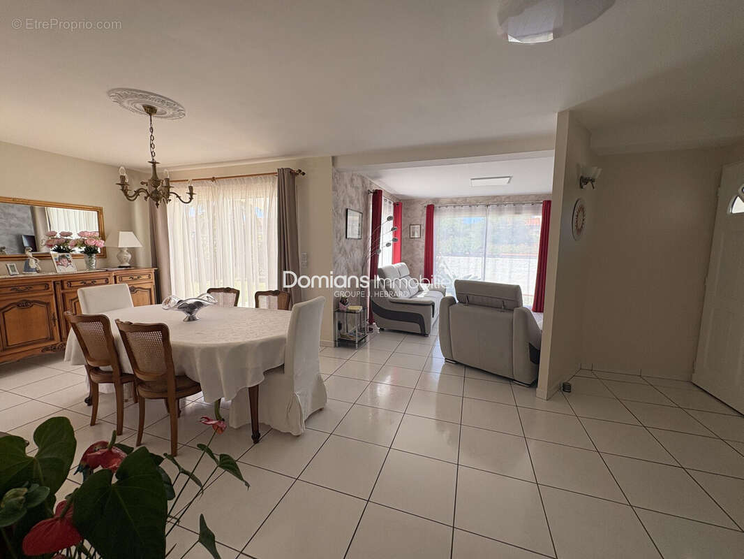 Maison 116 m² à Thuir  - photo 8
