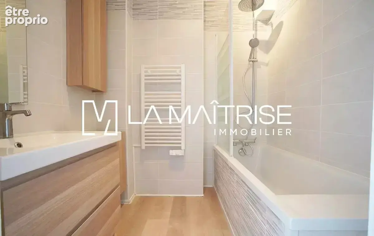 Appartement 70 m² à Marseille-5e  - photo 3