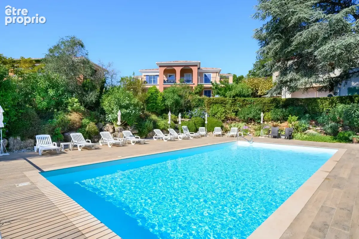 Exclusivité - Roquefort les Pins : Superbe appartement  3 pièces. Grande terrasse, vue mer, piscine, 2 parkings - photo 3