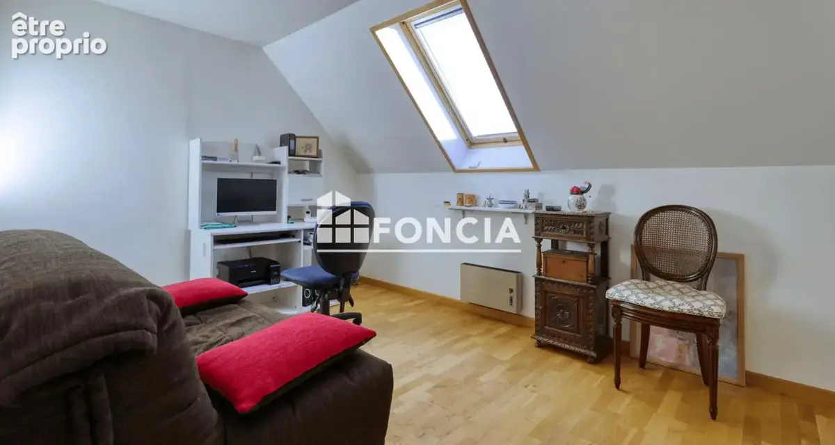 Maison familiale en parfait etat en bordure de la coulee verte - photo 14