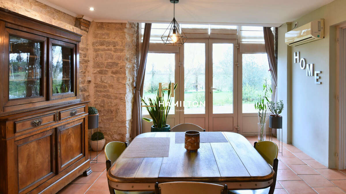 Charmante propriete avec prairies, piscine, garage et batiments annexes - photo 5