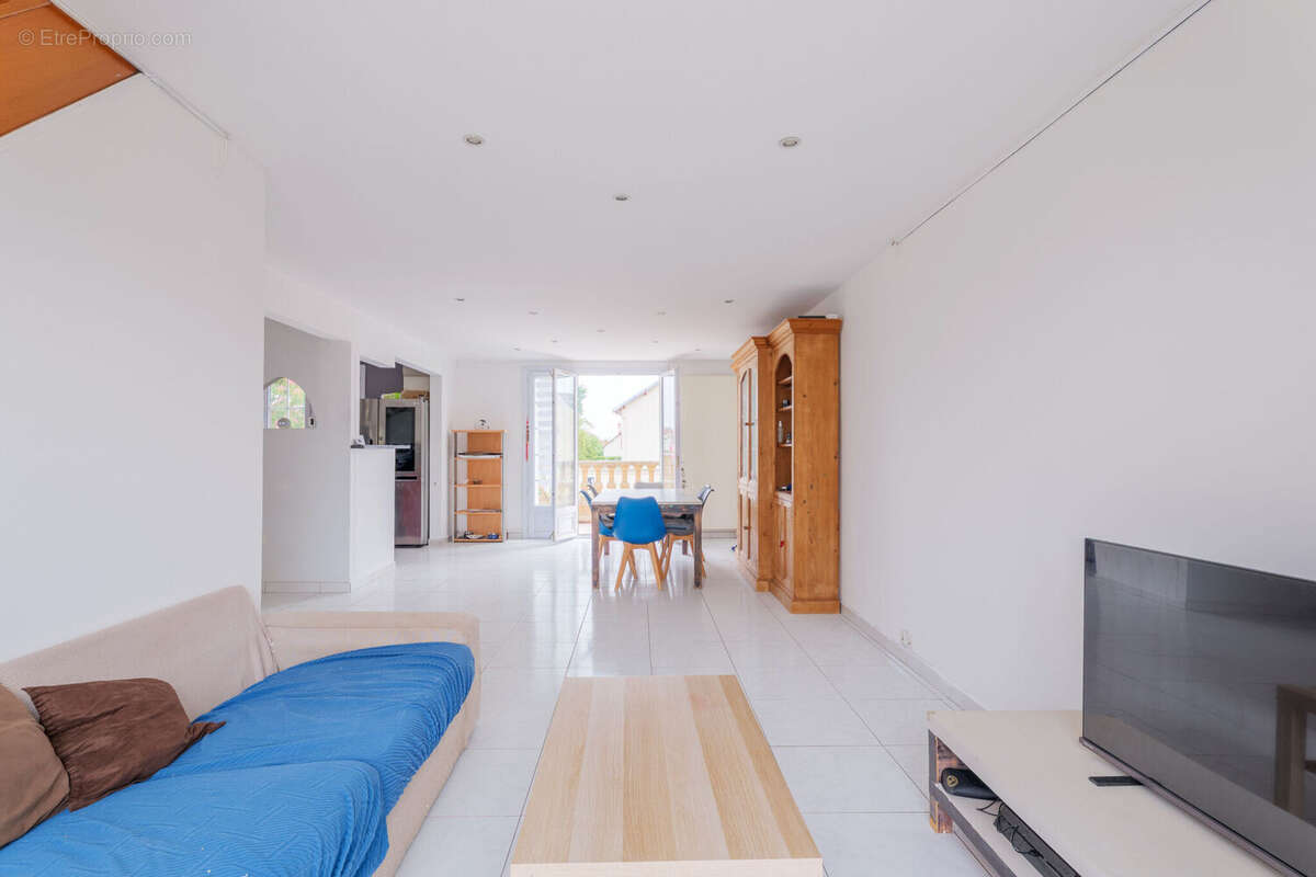 Maison 117 m² à Tremblay-En-France  - photo 7