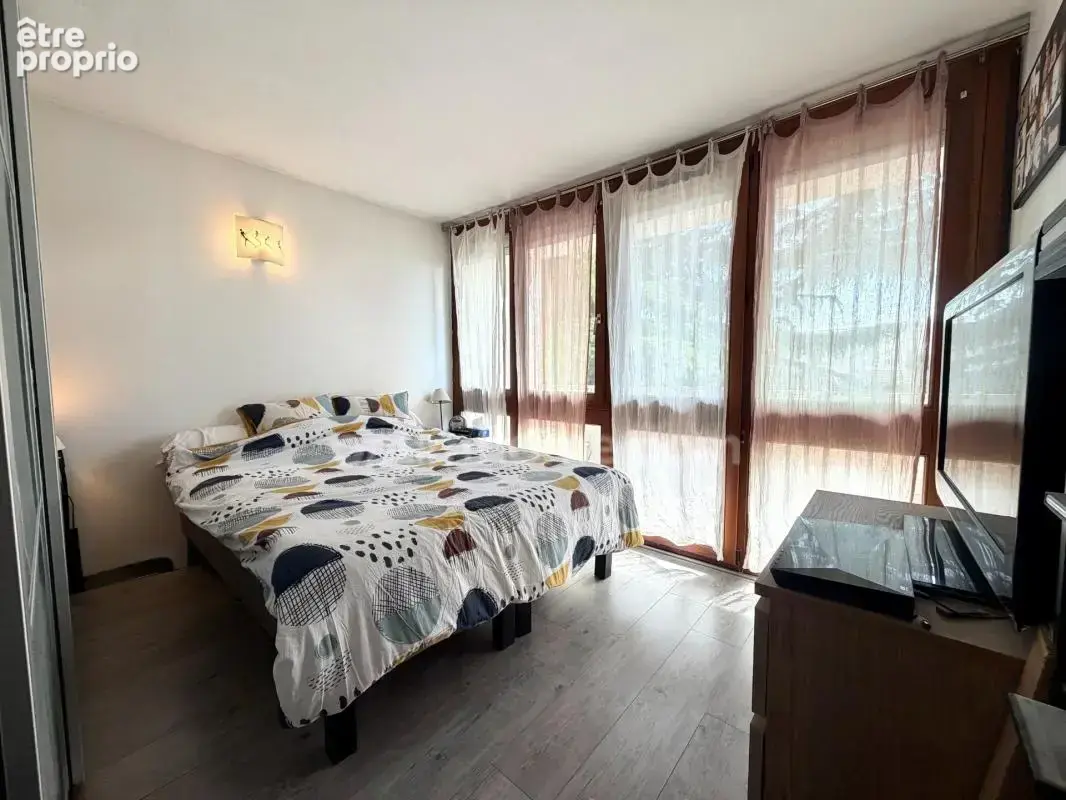Appartement 4 pièces, 3 chambres / balcon / cave / parking / terrain de tennis - photo 13