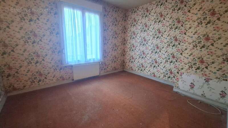 Maison à SAINT-QUENTIN