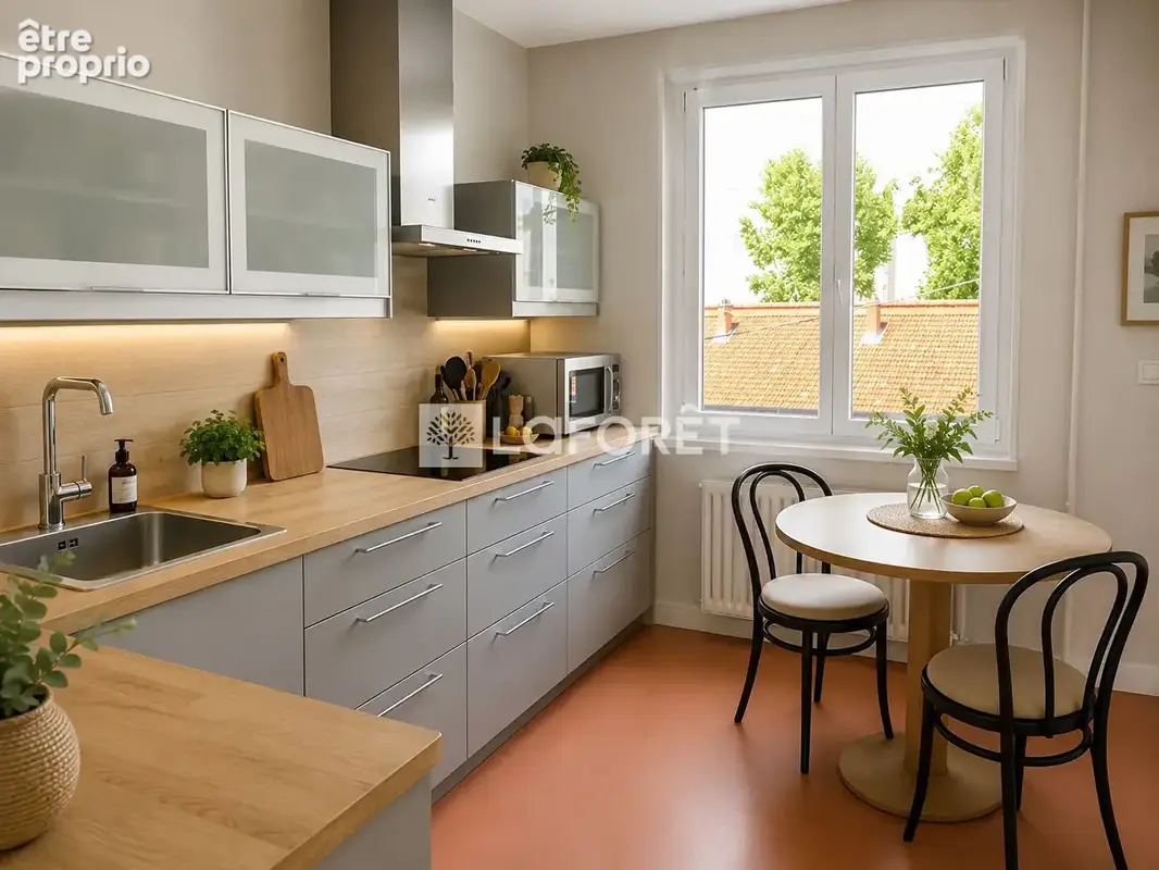 Appartement Roanne 6 pièce(s) 158 m2 avec ascenseur et garage double - photo 2
