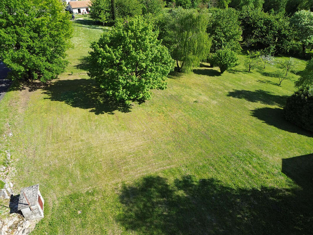 Terrain à NERSAC