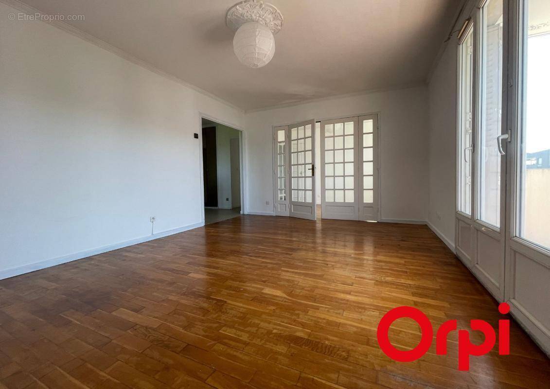 Appartement à VENISSIEUX