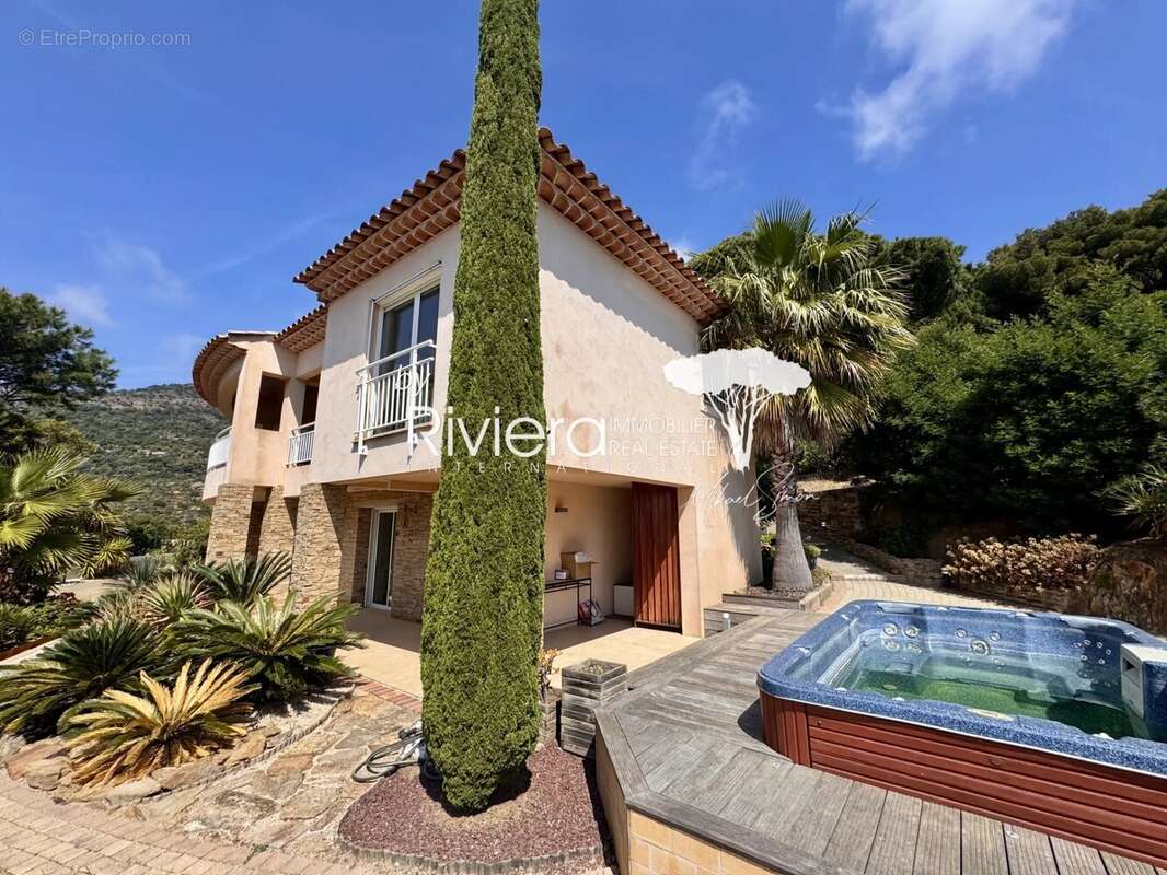 Maison à LE LAVANDOU